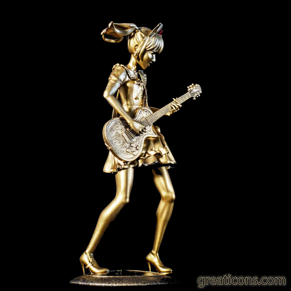 Figurine of Miku Kobato from Band-Maid, the rock-star guitarist and singer (Handmade, UV-resin)