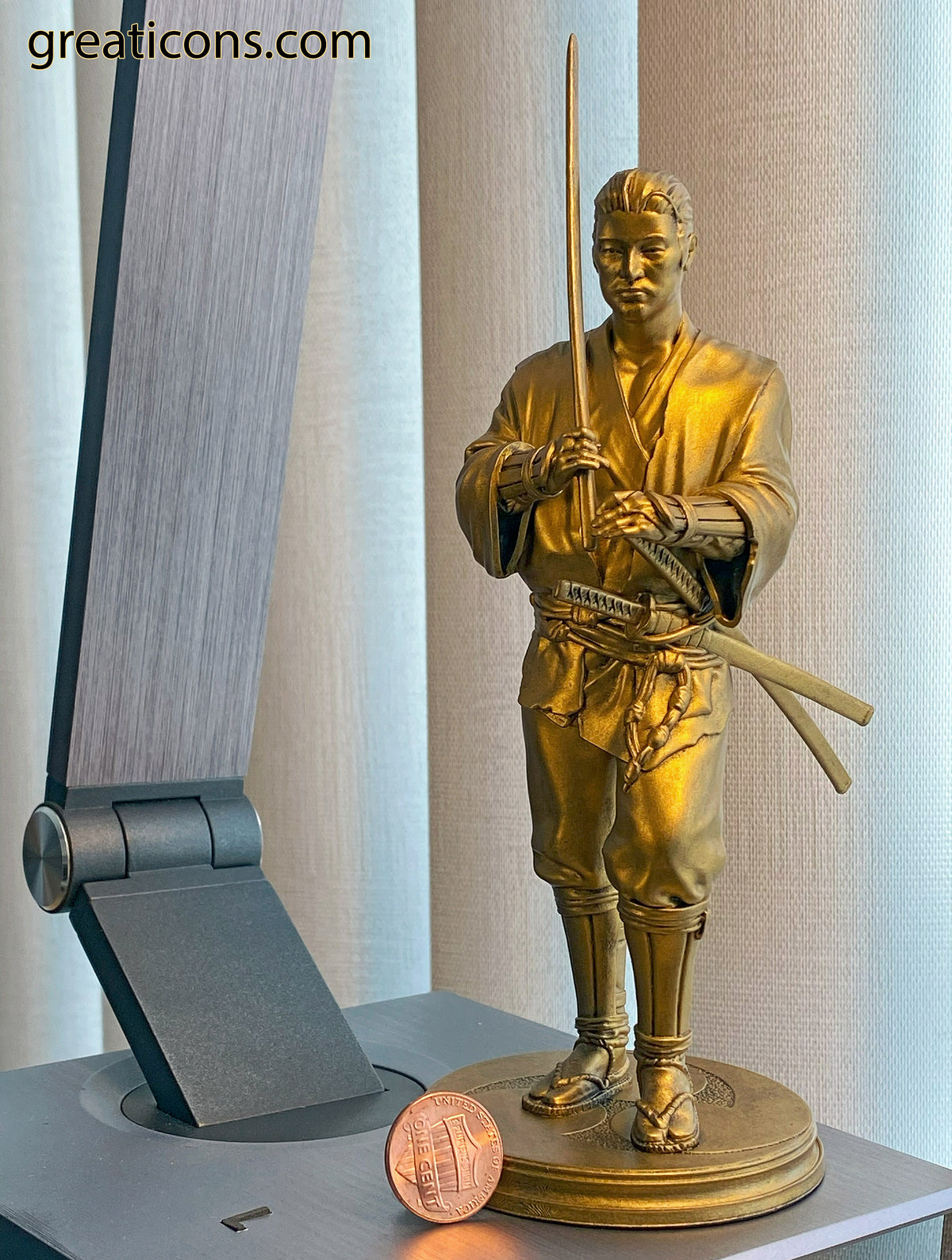 Miyamoto Musashi Statue, the Legendary Warrior Swordsman, Inspiring Historical Figure for Many Generations. (Handmade, UV-resin)
