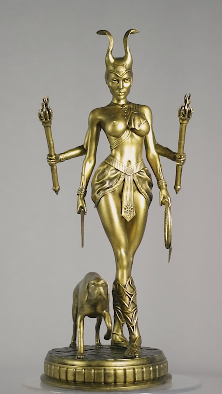 Statue d'Hécate, déesse grecque de la magie, de la nuit, de la lune, de la sorcellerie et de la nécromancie. (Fait main, résine UV, 2 variantes)